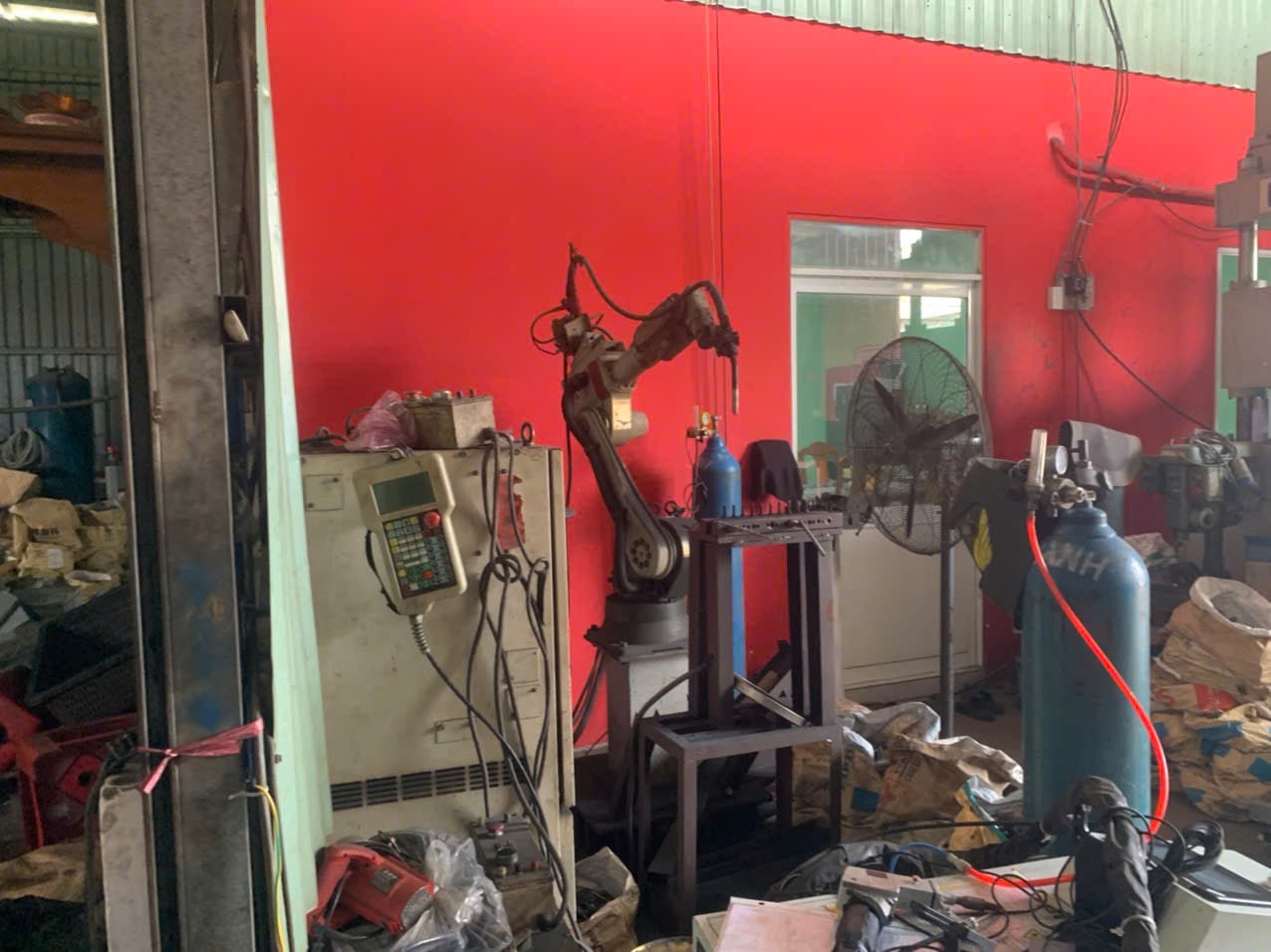 Welding area.jpg